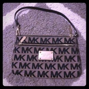 Michael kors wristlet